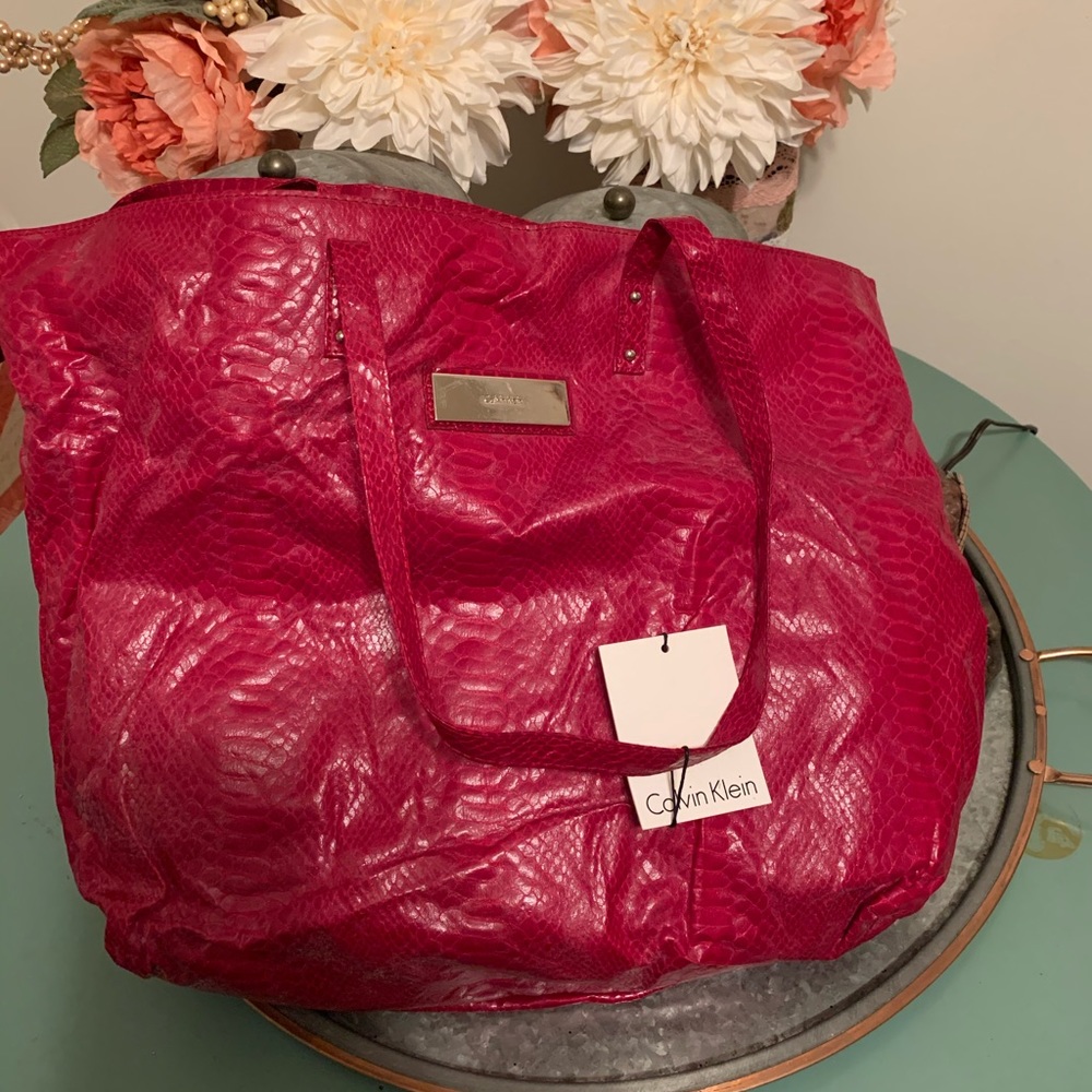 Calvin Klein shoulder tote bag. NWT